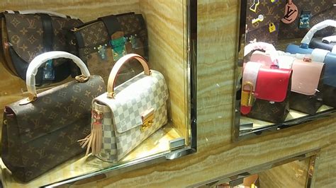 buy fake bags guangzhou|guangzhou handbags review.